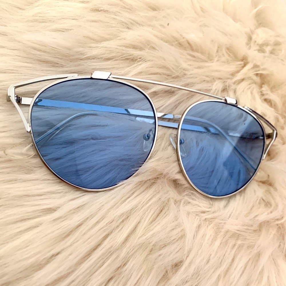 Free People blue tinted glasses💎🦋